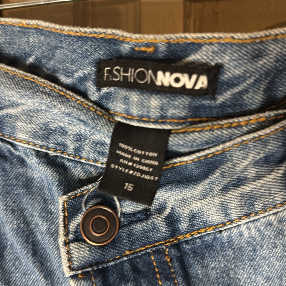 Fashion Nova Crossover Straight Leg Oversized  Jeans - Medium Wash Size 15 - Picture 4 of 6